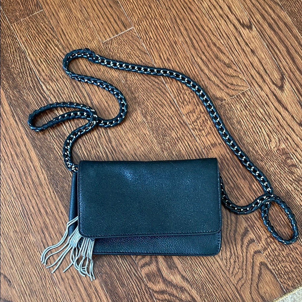 Leather with chain Black Crossbody Bag